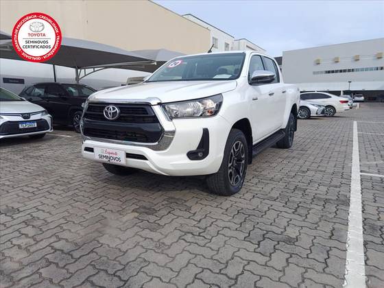 TOYOTA HILUX 2.8 D-4D TURBO DIESEL CD SRV 4X4 AUTOMÁTICO TOYOTA HILUX 2.8 D-4D TURBO DIESEL CD SRV 4X4 AUTOMÁTICO